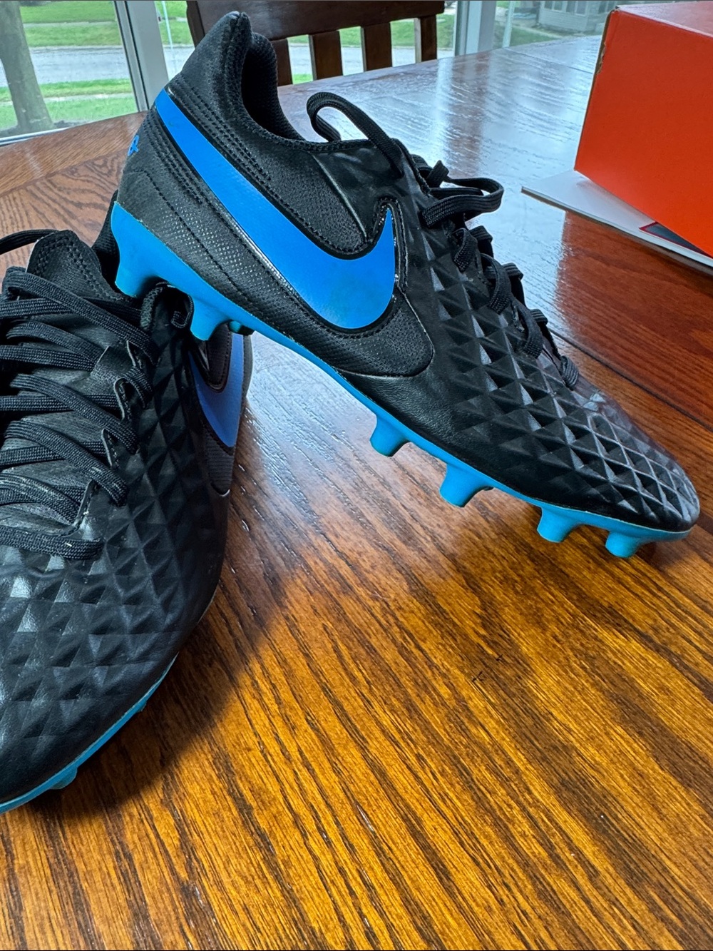 Nike Men’s Black and Blue Soccer Cleats